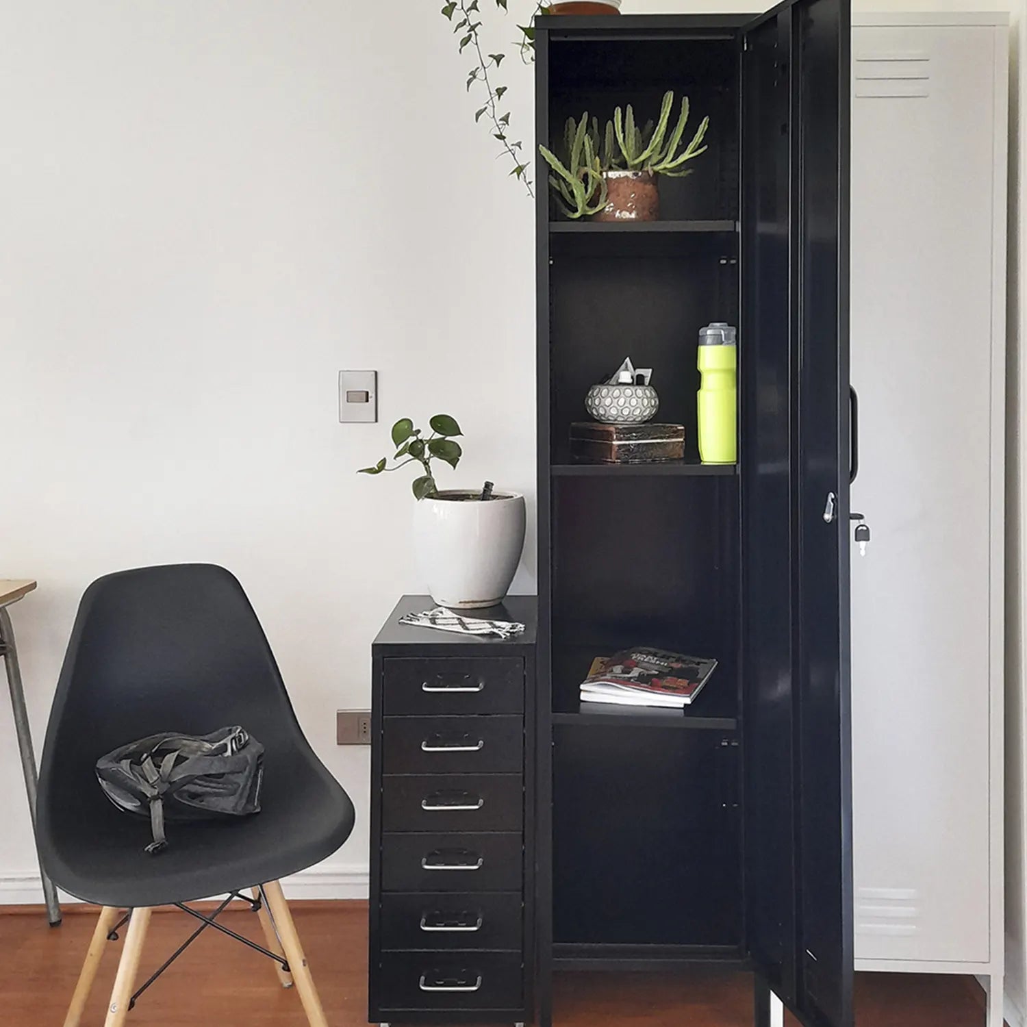 Locker Diseño Negro con Llave